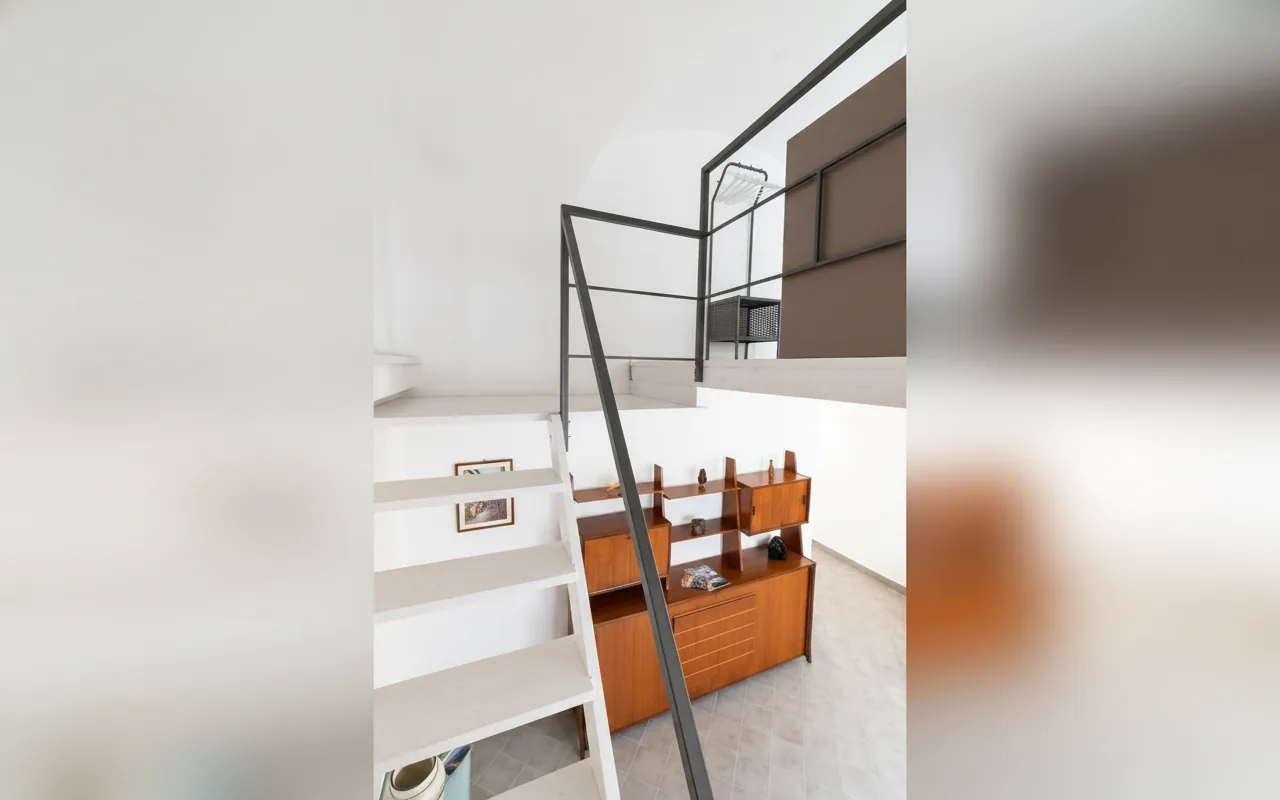 Camera con bagno privato — Woodenloft, CATANIA (Sicilia) (foto 18)